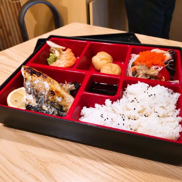 銅鑼灣日風午餐