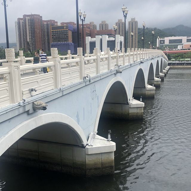 古色古香嘅行人拱橋