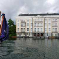 CANAL CRUISE