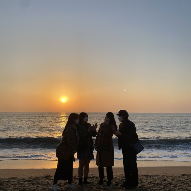 노을하면 영종도 아니겠습니까⛱️ 청춘 가득한 인생샷 찍을 수 있는 인천 영종도 마시안 해변