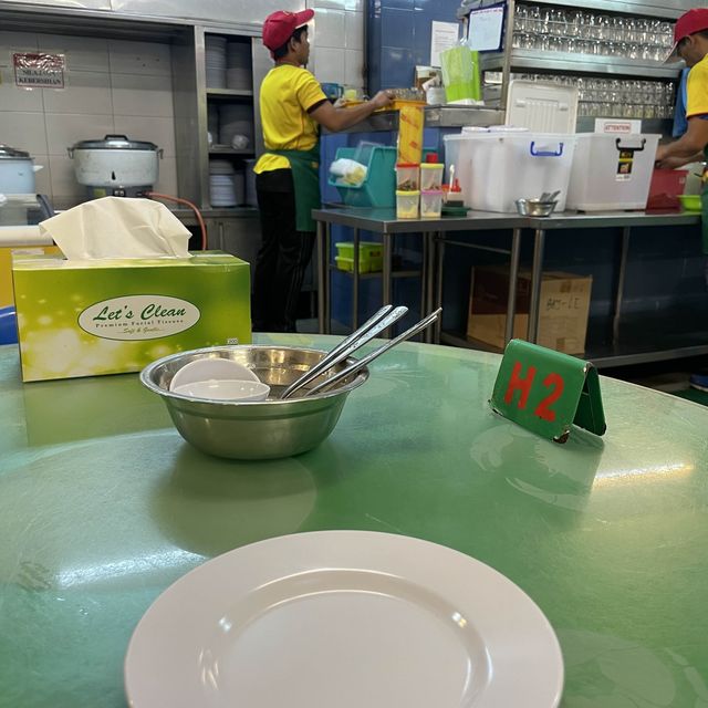 【コタキナバル】地元の方に愛されてるかなりのローカル店。シーフードが美味しかった💕