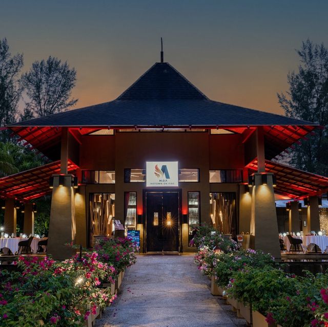 Beyond Resort Khaolak วิลล่าเลฟเว่อร์ริมทะเล 