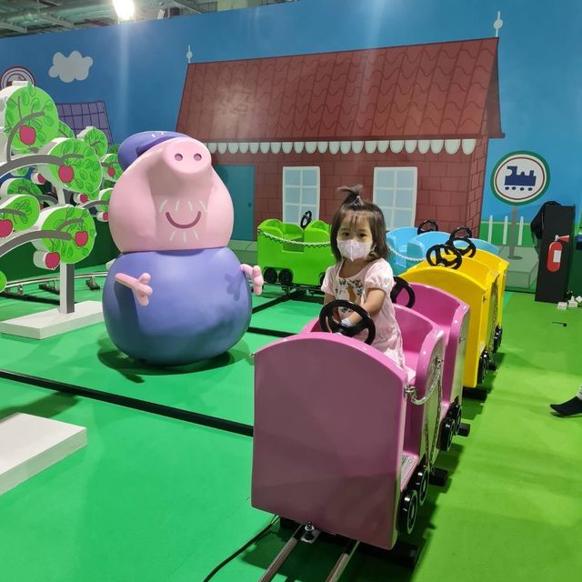 พาลูกไปเที่ยว Peppa Pig Picnic Fun 