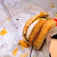 Laska Delight Burger x McDonald's 