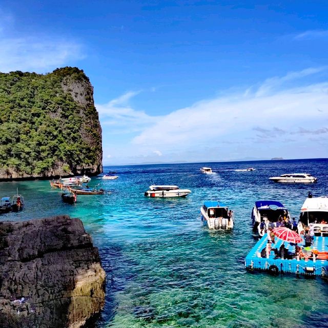 Maya Bay @ Phuket Island 