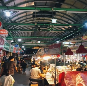 서울 종로일대 광장시장 야식 데이트
