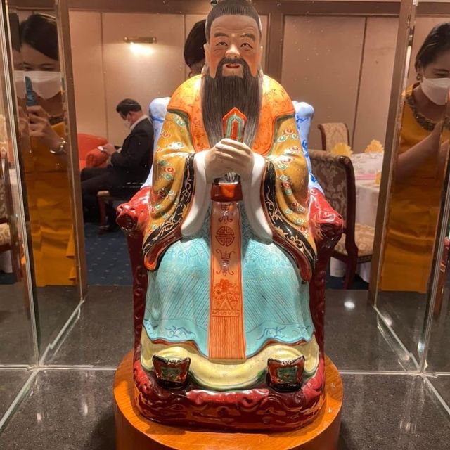 อาหารจีนโรงแรมดิเอมเมอรัล ไม่ถึง 1000 บาท 
