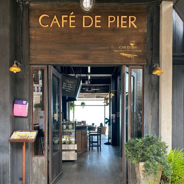 Cafe De Pier 