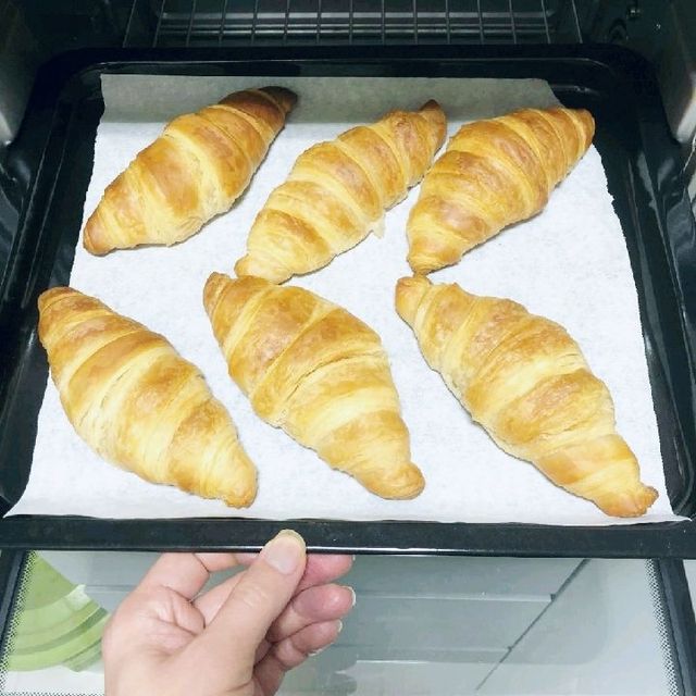 Au Croissant @ Waterway Point