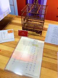 📚一年一度嘅書展又到啦！📚📖 今年嘅主題喺「歷史文化.城市書寫」📝 並以「從香港閱讀世界:憶.寫香港故事」點題 除了書展外仲可以欣賞好多懷舊嘅香港故事。 一於帶埋契女嚟感受吓書卷味🥰 等佢自