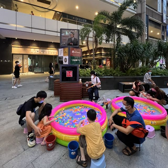 R&F Chill Day Night Market games