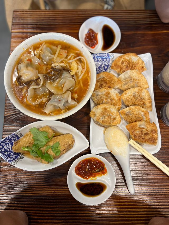 手工街坊餃｜煎餃湯餃｜隱藏湯底