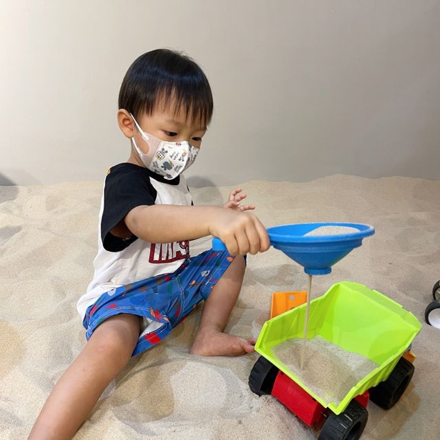 【 室內沙池遊樂場 】