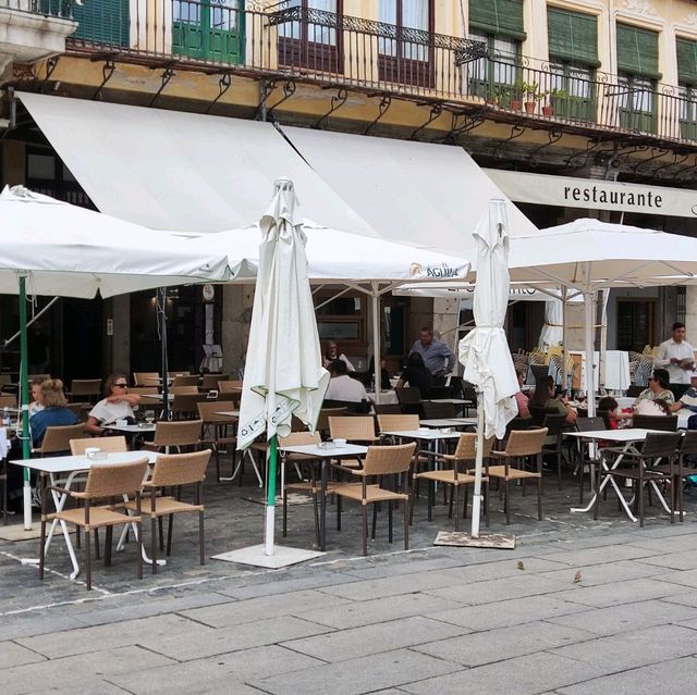 Square of Segovia 