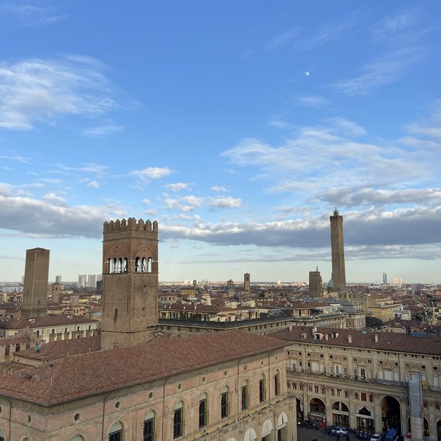 Looking over the city of Bologna 