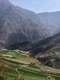 Amazing Lijiang - Taizi Guan 