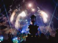 Fireworks at Shanghai Disneyland🏰🎊🎇