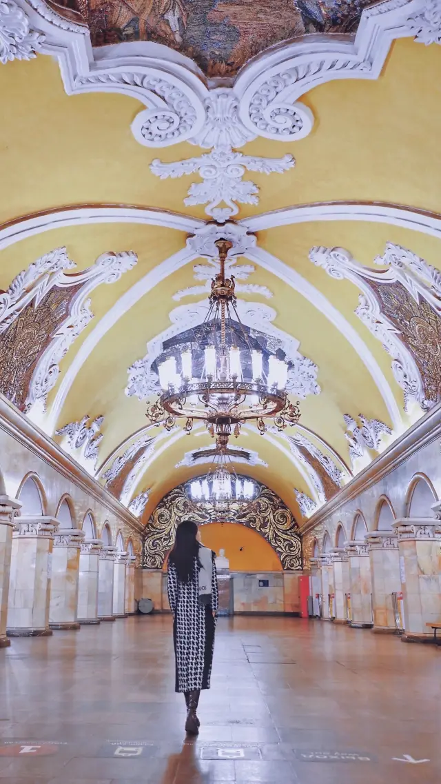 Moscow subway station, like a palace, comes through!