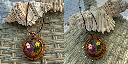 Mother's Day Dried Flower Pendant Workshop (8 years+) | 母親節乾花滴膠木吊墜工作坊 | Eastwood Library