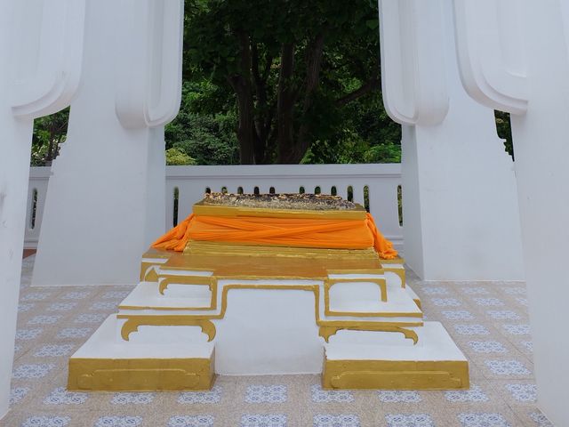 🙏🏻เกาะสีชัง-รอยพระพุทธบาทจำลอง 🙏