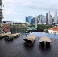 Infinity Pool @ Naumi