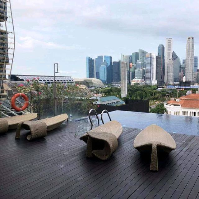 Infinity Pool @ Naumi