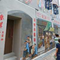 Iconic Street Murals at Chinatown
