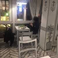 韓国/ソウル【延南洞】まるで絵の中？不思議な2Dカフェ