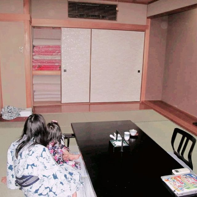 面向太平洋，木桶溫泉酒店