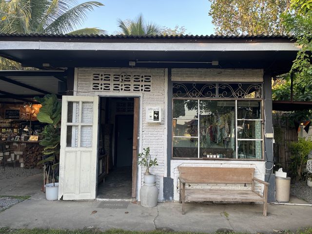 เจริญบาร์ coffee&cocktail เชียงดาว