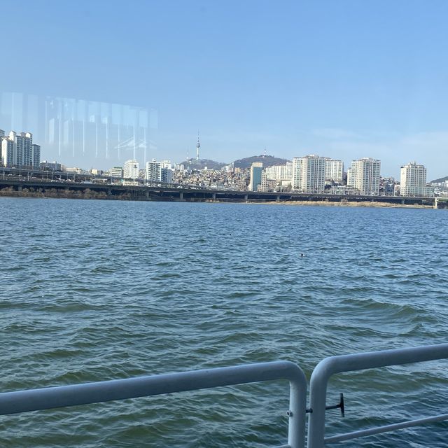 물위에 스타벅스가?