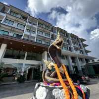 โรงแรมหลักร้อย ในเมืองนคร