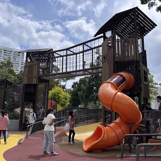 全港首個以水💦和沙🏖為主題嘅共融遊樂場