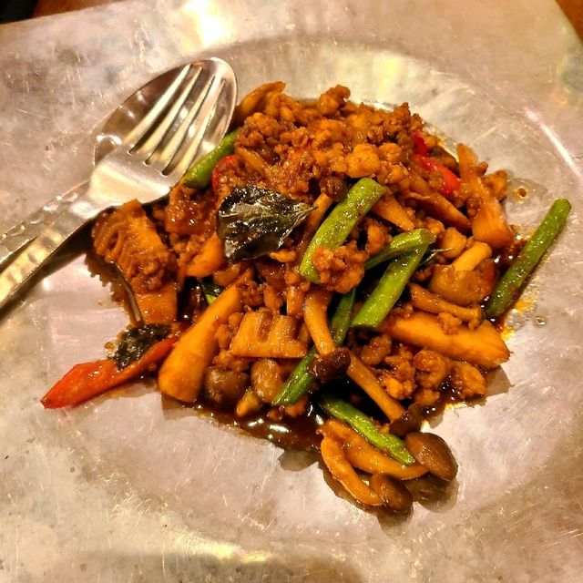 もうここはタイでした😋【チェディルアン 北堀江本店】⭐