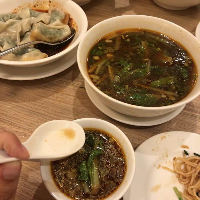 대만 타이베이 딘타이펑 본점!! 육즙이 흐르는 만두 🥟