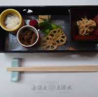 貴船　川床料理　右源太　左源太