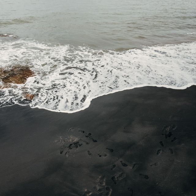 หาดชายดำ