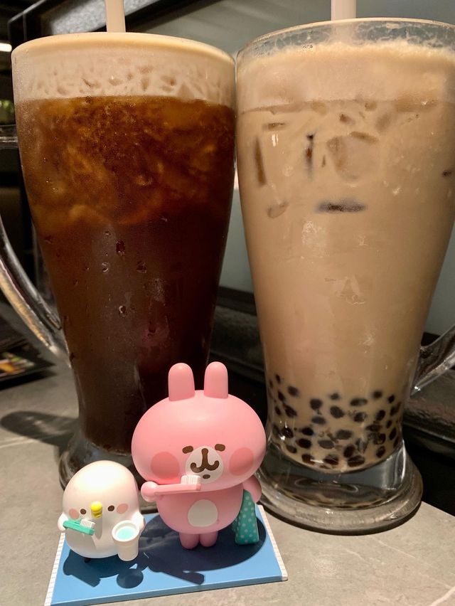 【✨湊湊火鍋店🍲 可愛企鵝造型墨魚丸 任添鴨血豆腐😻 仲有夜市遊戲區😆】