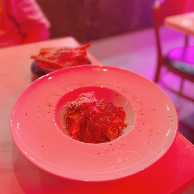 長沙灣｜特色南美菜｜靚靚霓虹燈打卡位