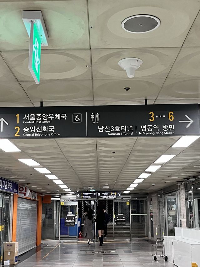 서울 명동 크리스마스 신세계백화점 미디어파사드