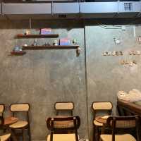 《鬧市中的隱世樹懶🦥主題Café 》