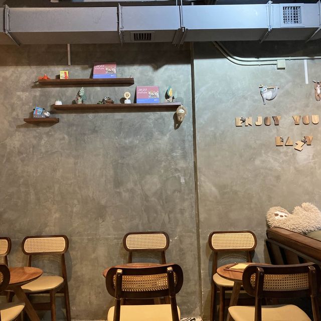 《鬧市中的隱世樹懶🦥主題Café 》