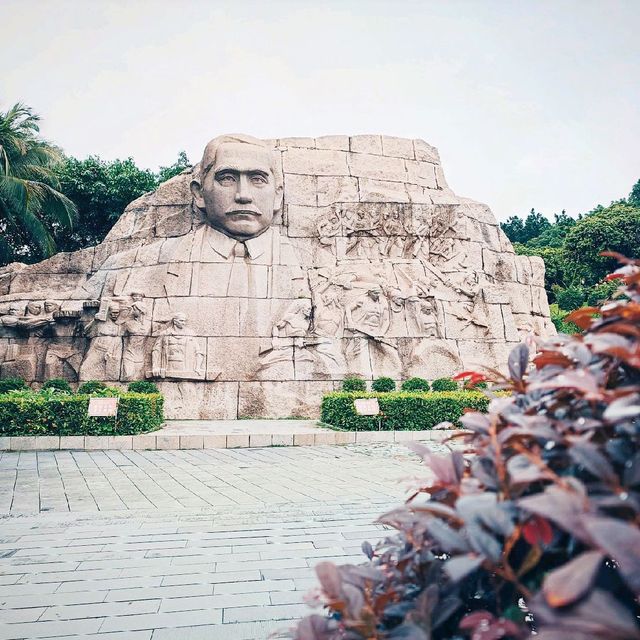 Statues & figures of Zhongshan park