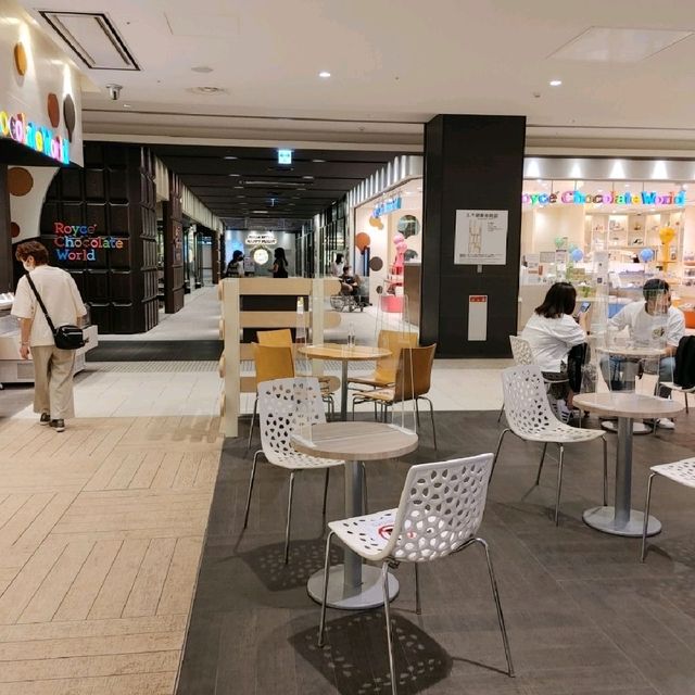 濃厚ソフトクリーム　北海道牛乳カステラ　新千歳空港