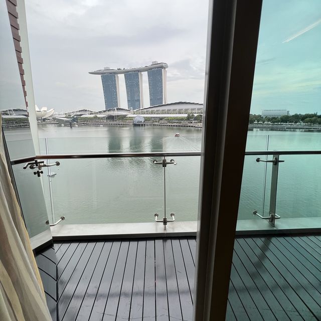Marina bay view room