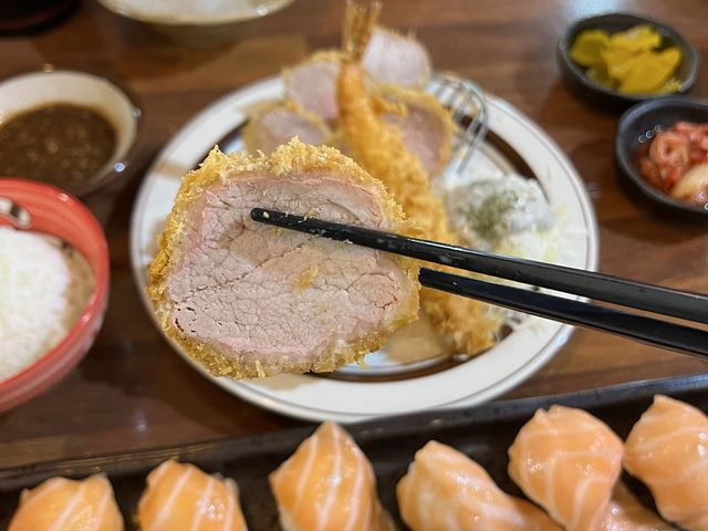 꼭 가야하는 청주 감성맛집 (연어초밥, 모듬카츠 뿌셔) “연이자카야” 꼭 가야하는 청주 감성맛집 (연어초밥, 모듬카츠 뿌셔) “연이자카야”