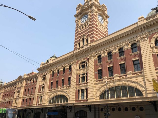 墨爾本地標 Flinders 火車站 ｜必到打卡景點