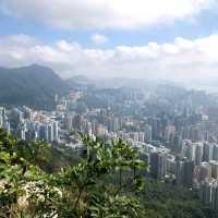 愛女5歲上獅子山頭