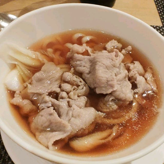 萬麗午市自助餐
