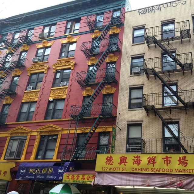 Take a stroll in Manhattan’s Chinatown